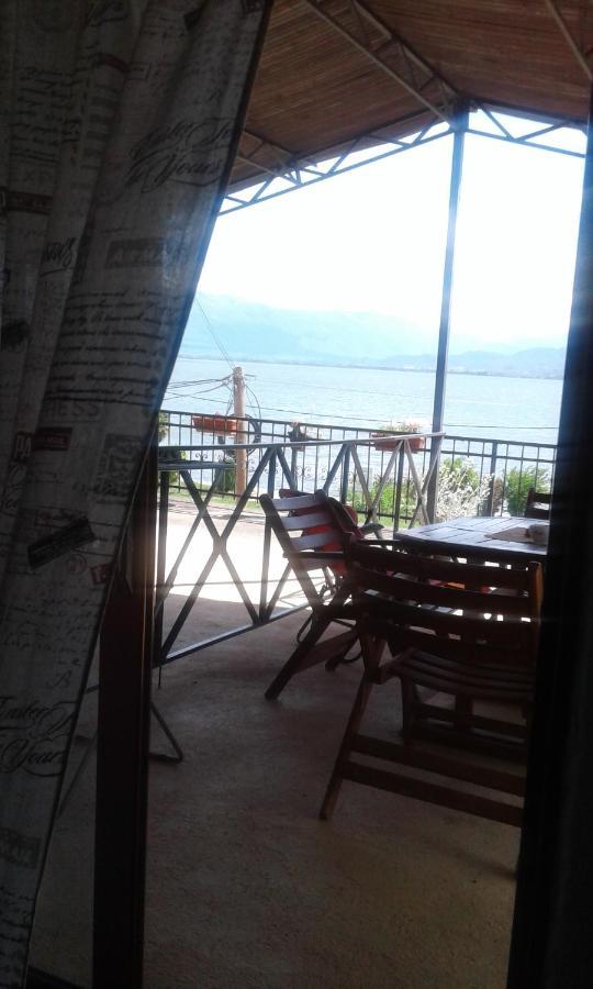 Villa Renesans Dojran Экстерьер фото