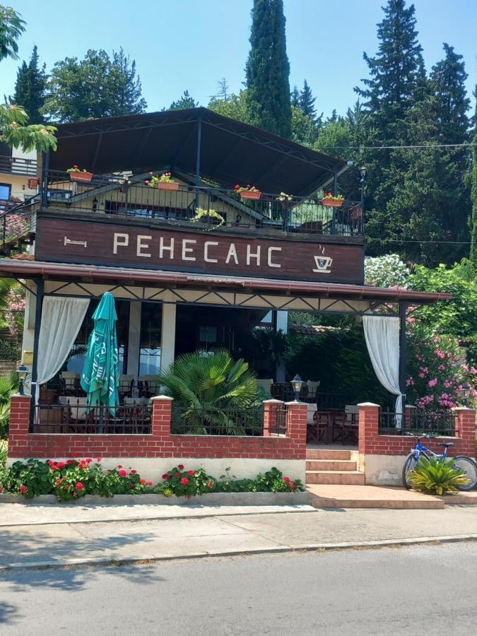 Villa Renesans Dojran Экстерьер фото